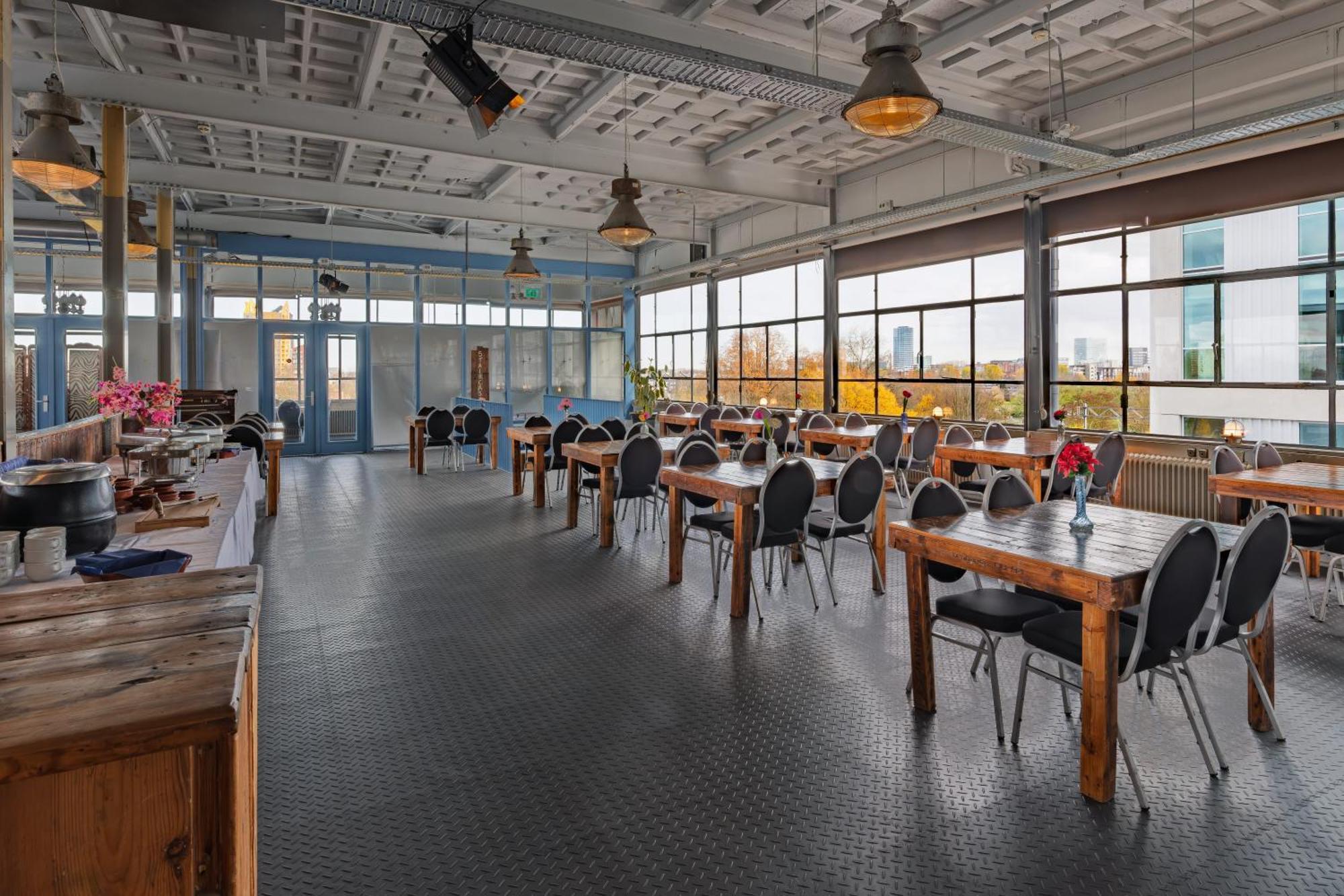 Stayokay Hostel Eindhoven - Blue Collar Экстерьер фото