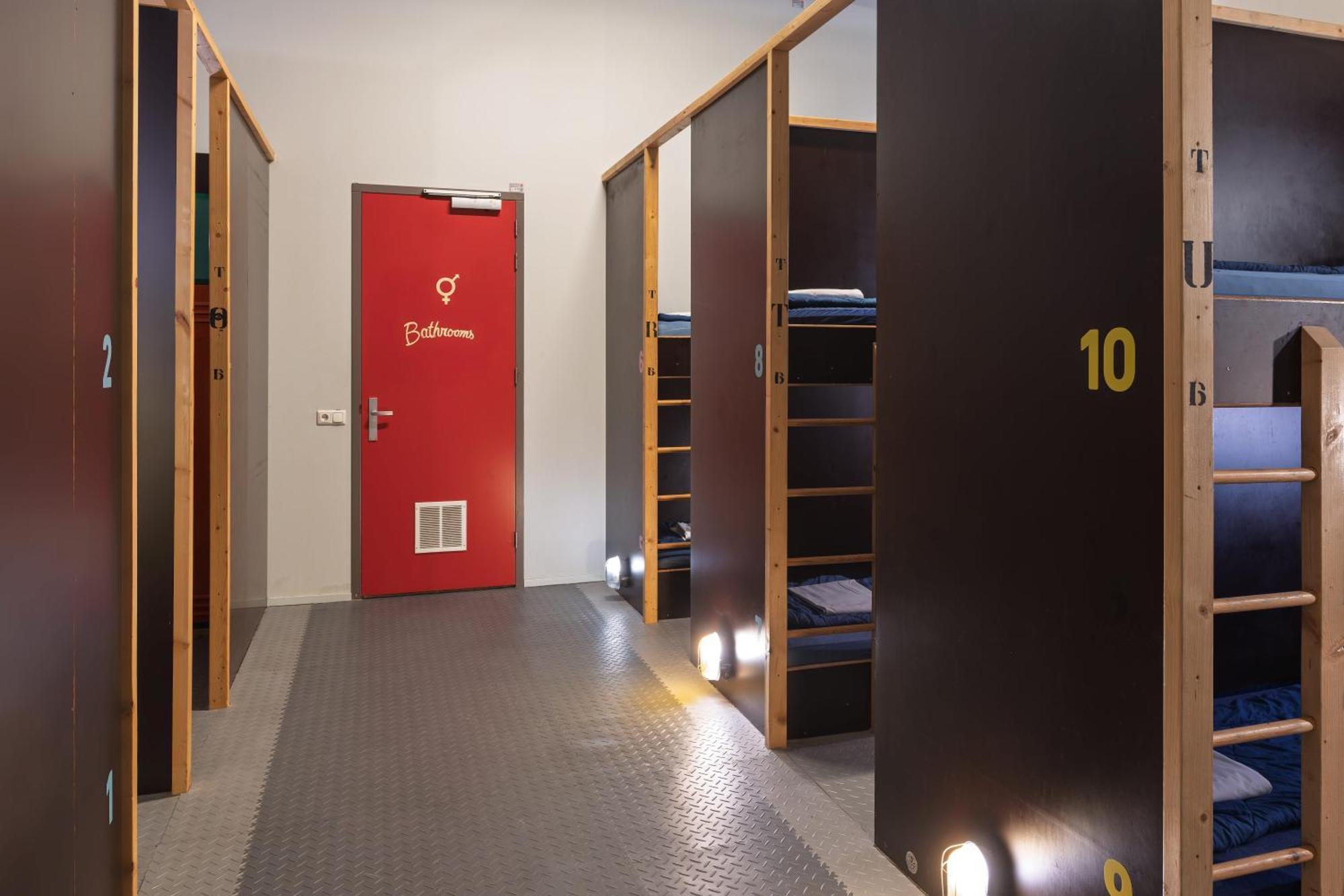 Stayokay Hostel Eindhoven - Blue Collar Экстерьер фото