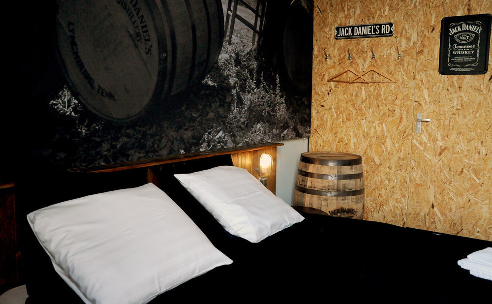 Stayokay Hostel Eindhoven - Blue Collar Экстерьер фото