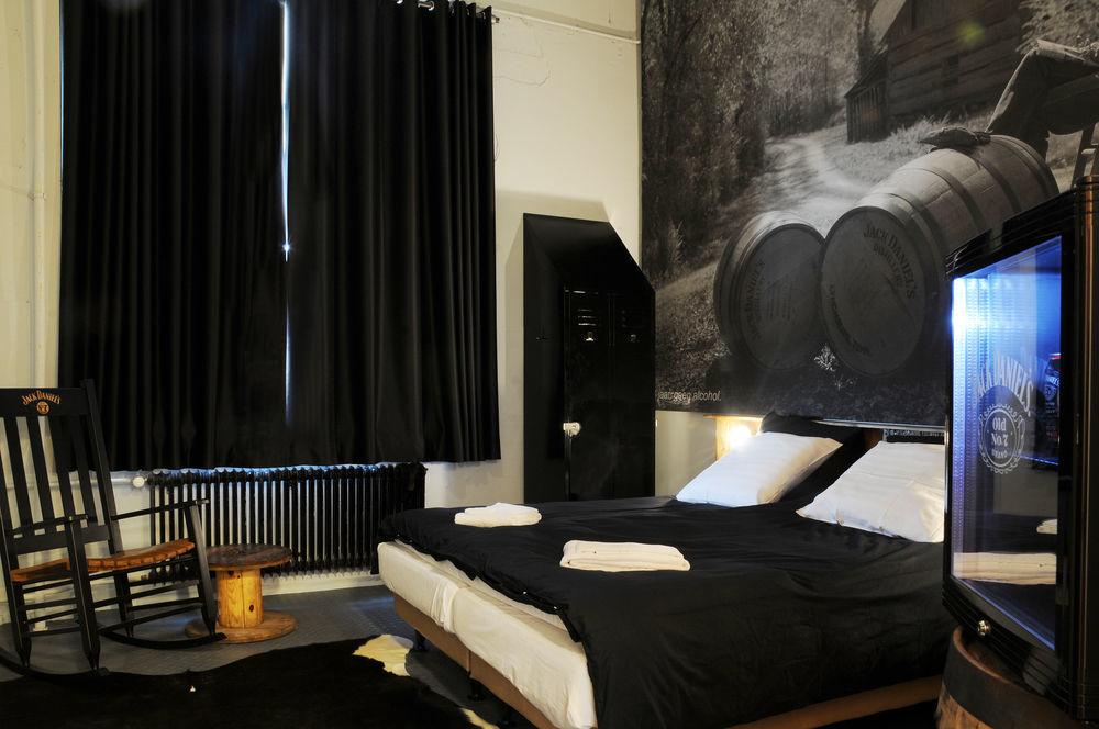 Stayokay Hostel Eindhoven - Blue Collar Экстерьер фото
