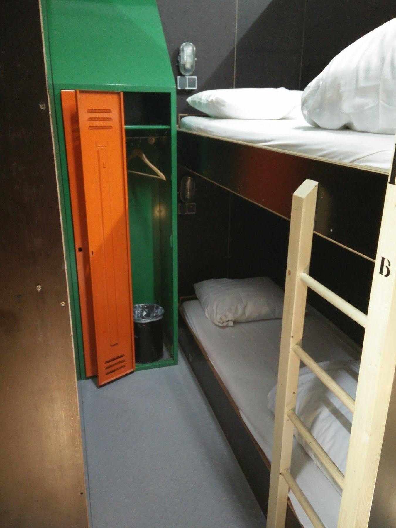 Stayokay Hostel Eindhoven - Blue Collar Экстерьер фото
