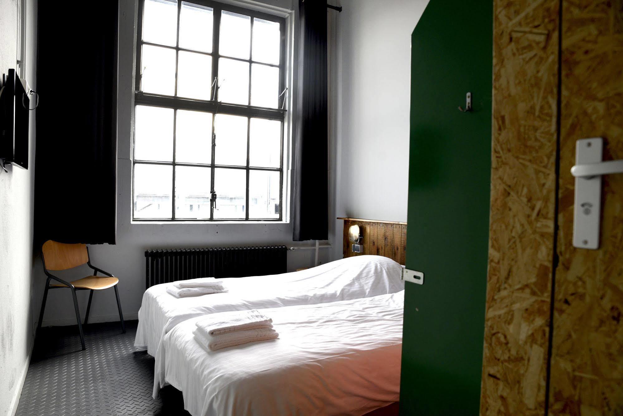 Stayokay Hostel Eindhoven - Blue Collar Экстерьер фото