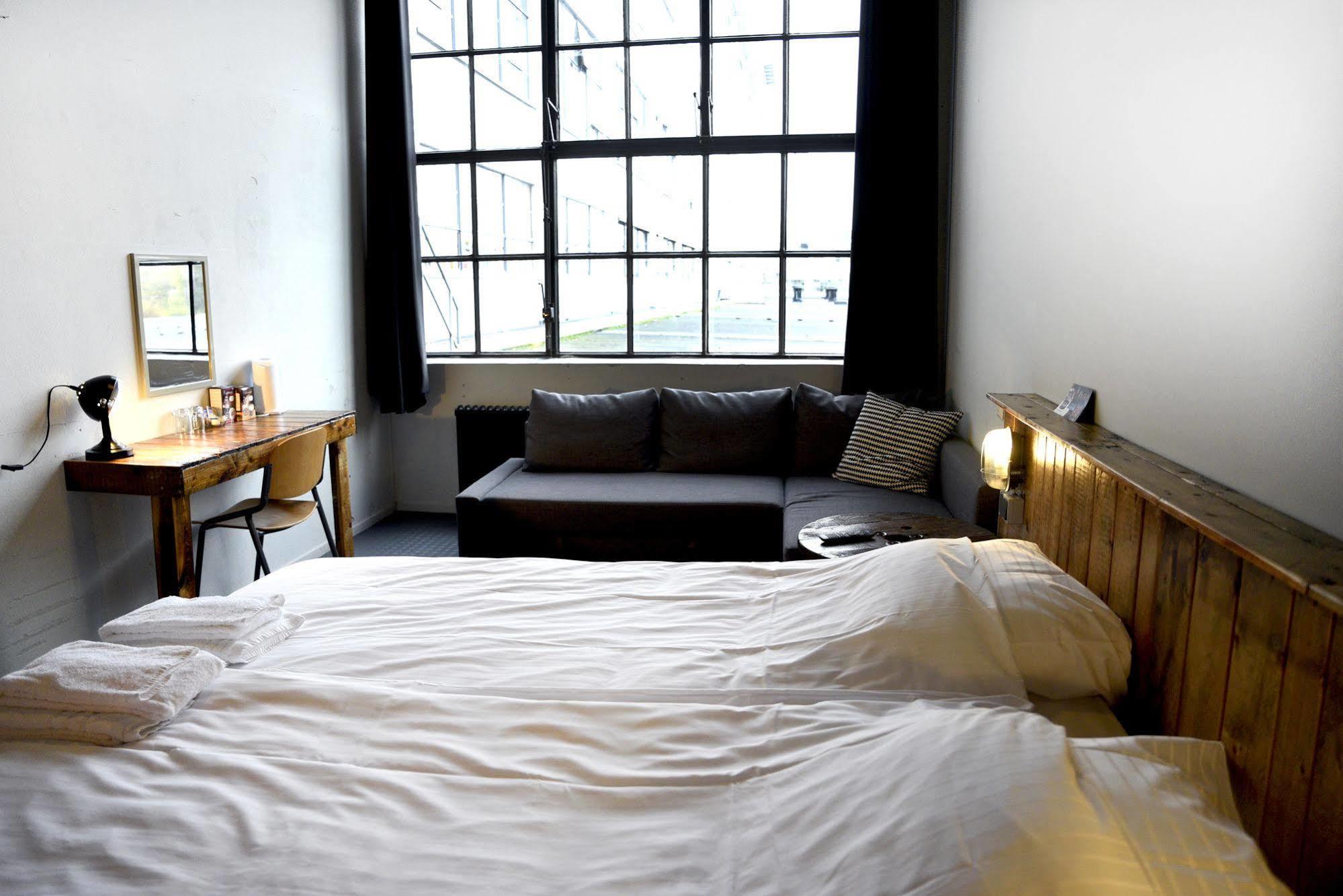 Stayokay Hostel Eindhoven - Blue Collar Экстерьер фото